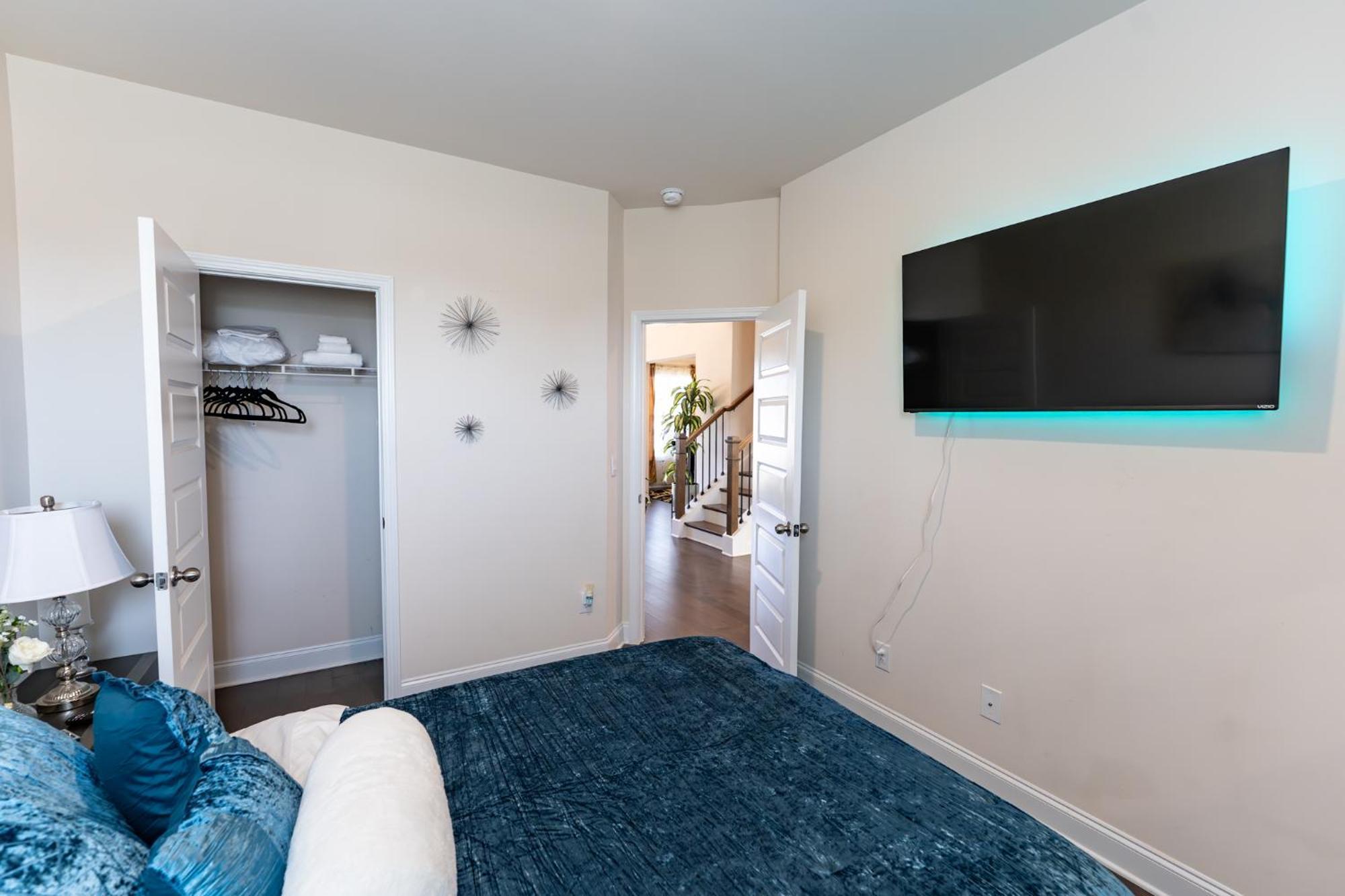 Homestay Luxury Bedroom With Private Bath Hampton